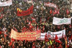 法国各地爆发罢工潮 萨科